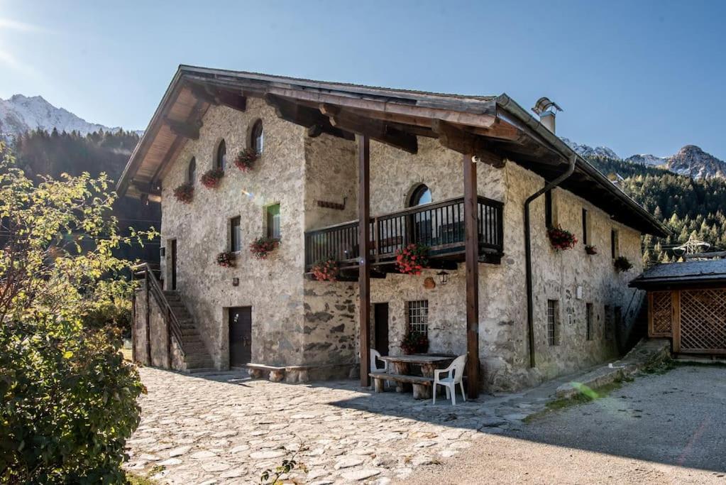 Chalet Rustico Bertolini Per Gruppi! Βίλα Vermiglio Εξωτερικό φωτογραφία
