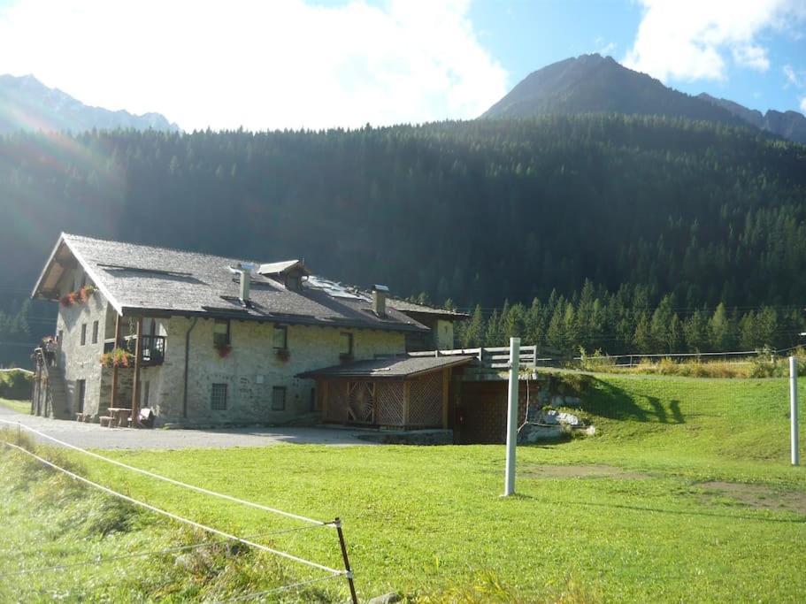 Chalet Rustico Bertolini Per Gruppi! Βίλα Vermiglio Εξωτερικό φωτογραφία