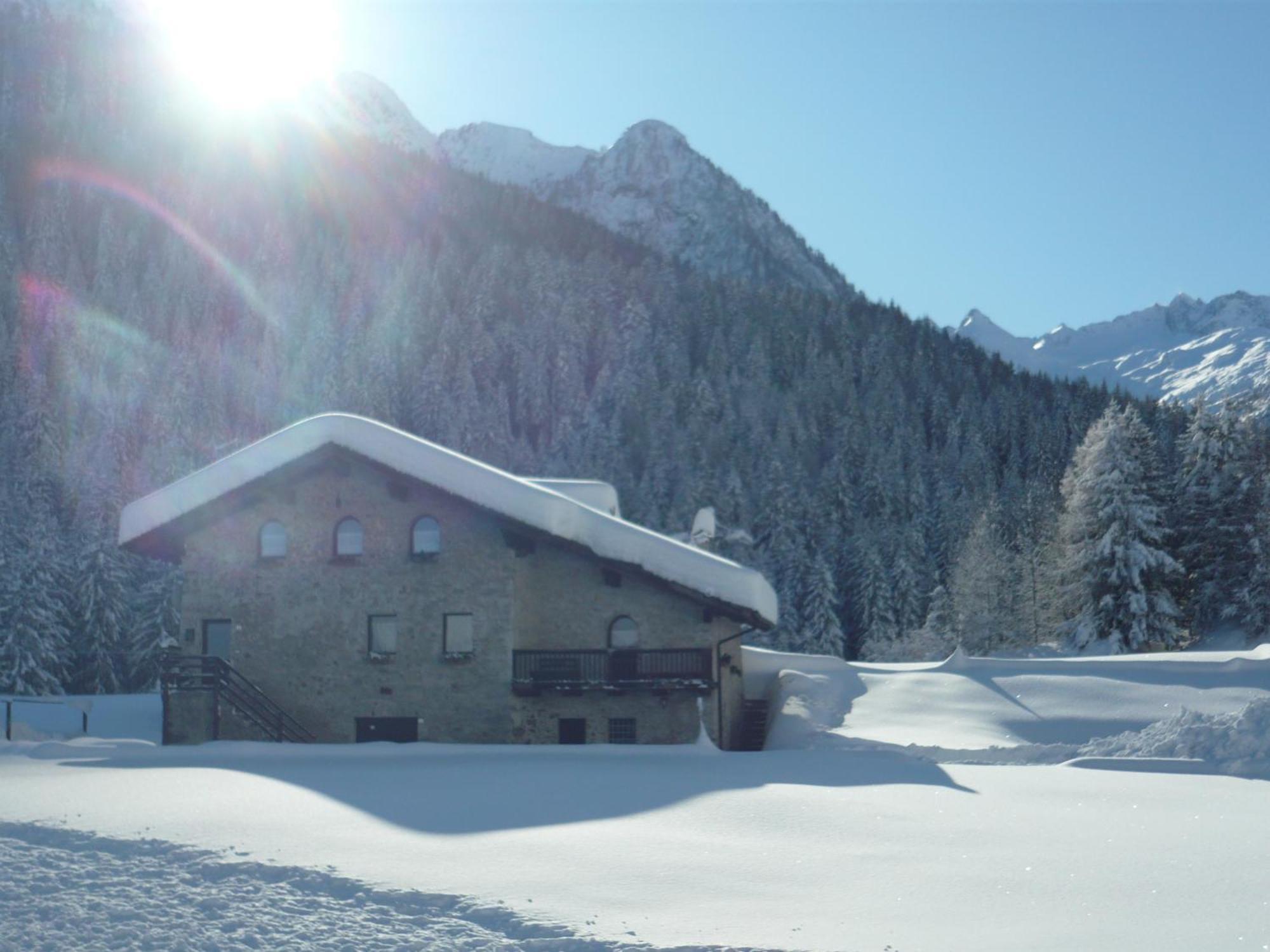 Chalet Rustico Bertolini Per Gruppi! Βίλα Vermiglio Εξωτερικό φωτογραφία